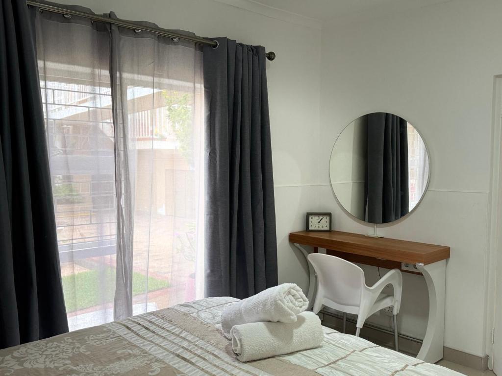 1 Bedroom Flat 100m away from the Beach with WIFI