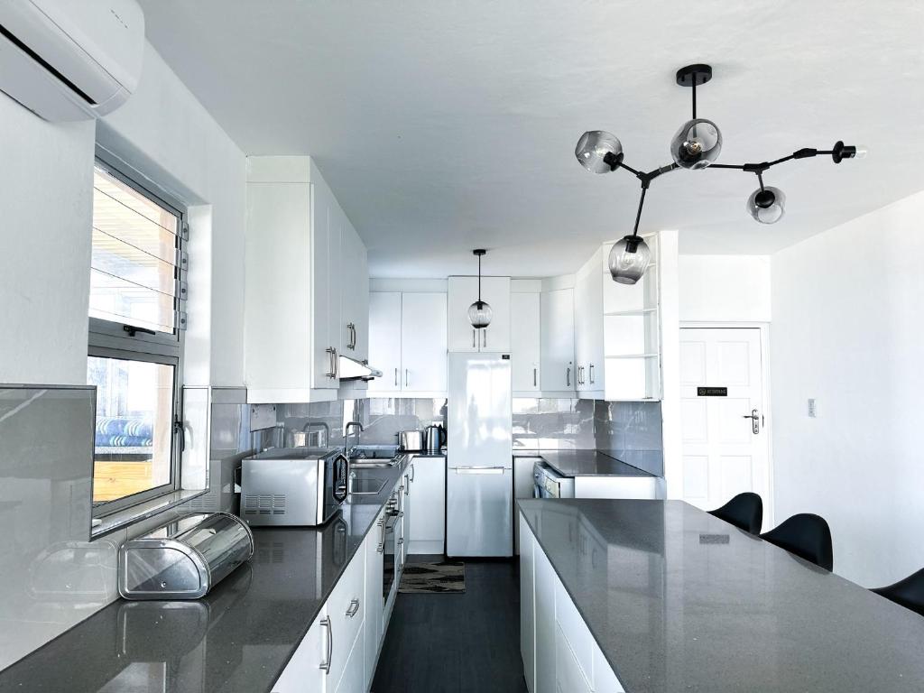 92 Camarque - 3 Bedroom Beachfront Paradise - Big Balcony