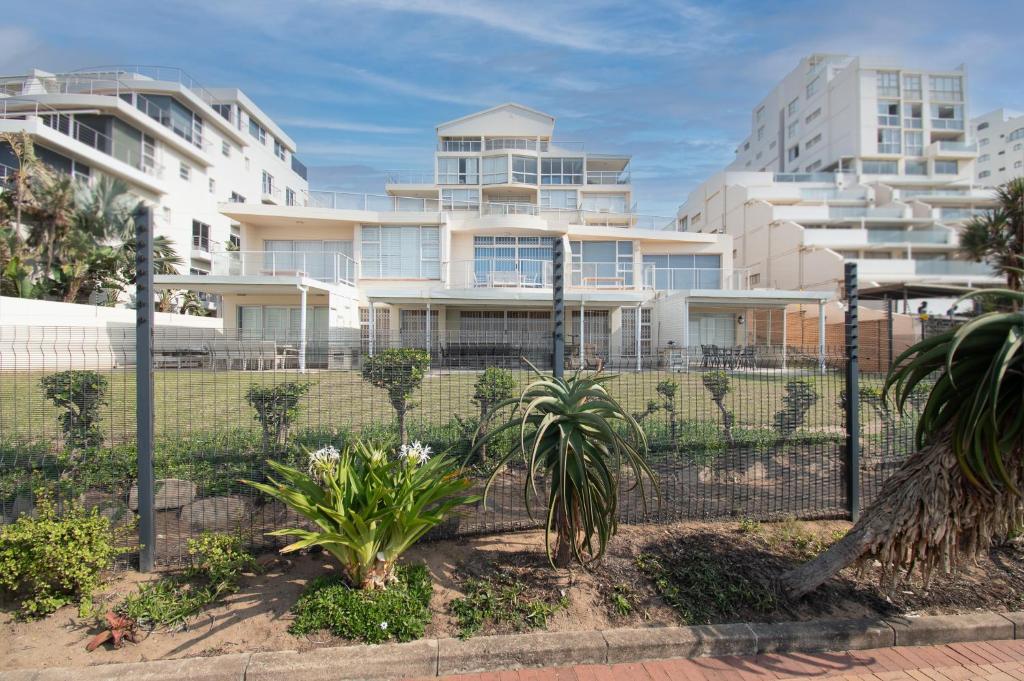 15 Glitter Bay Umhlanga Rocks Beachfront