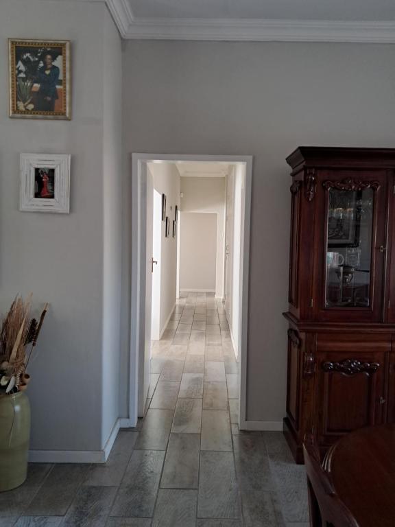 15 Kameeldoring 2-bedroomed self-catering unit, Clubview