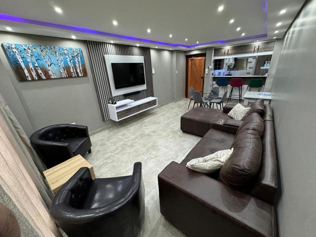 1901 on High Tide , Amanzimtoti Holiday Apartment