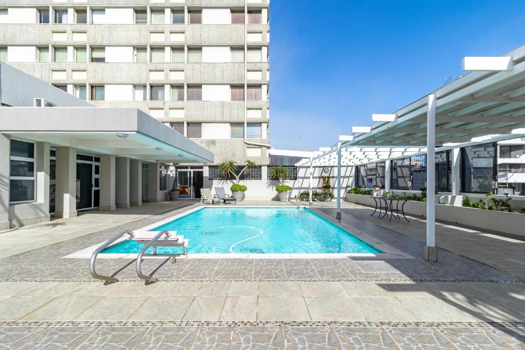 1 Bedroom Apartment, The Centurion, Seapoint, Cape Town, South Africa