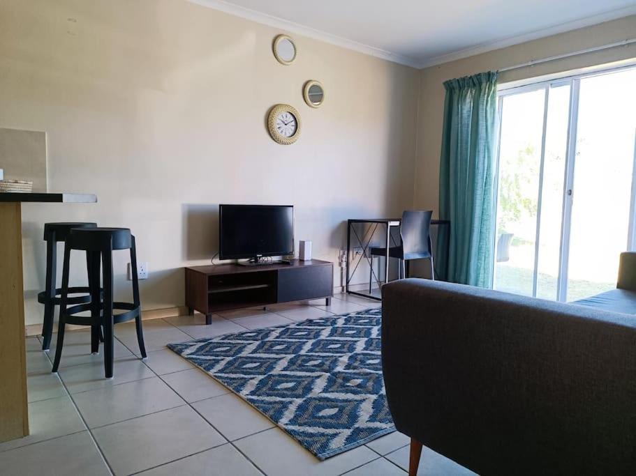 2-bedroom bliss @17 (Not impacted by loadshedding)