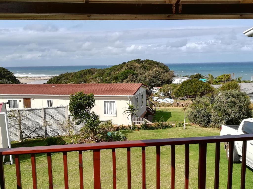 2 Bedroom Guest Suite at A-frame Glengariff Beach