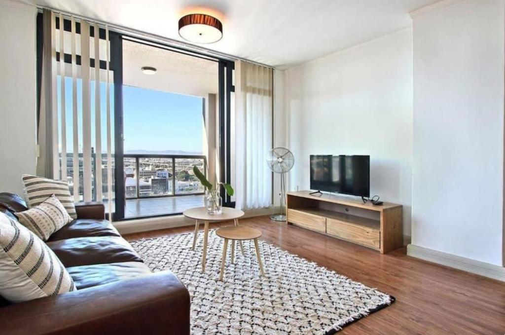 2 beds, Wi-Fi, Aircon, Pool, Gym