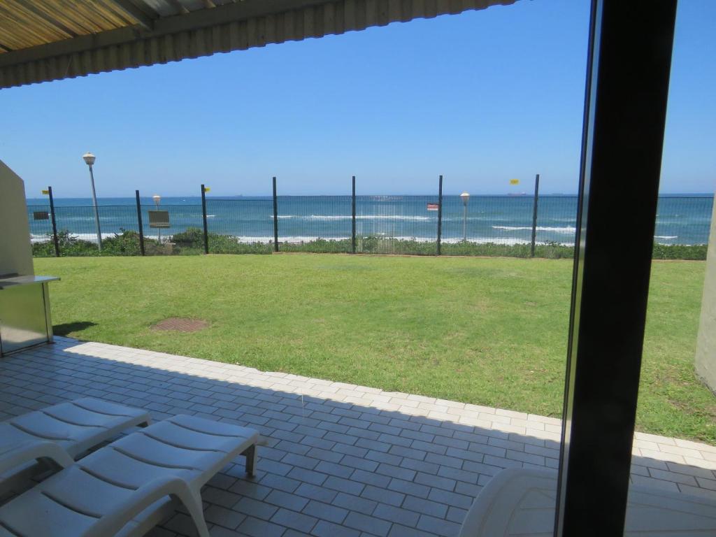 2 BRONZE BEACH UMHLANGA