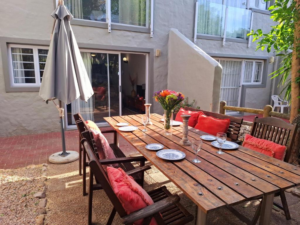 2 minute walk from the beach