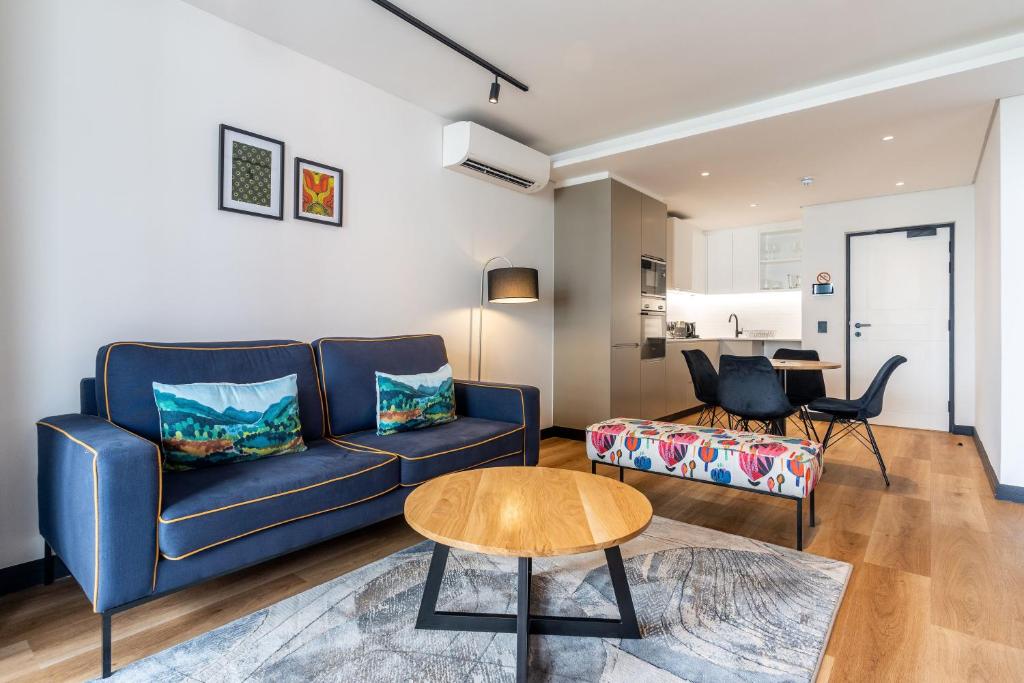 Sea Point Apartment - Large BalconyParkingWi-Fi
