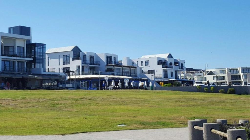 236 Eden on the Bay