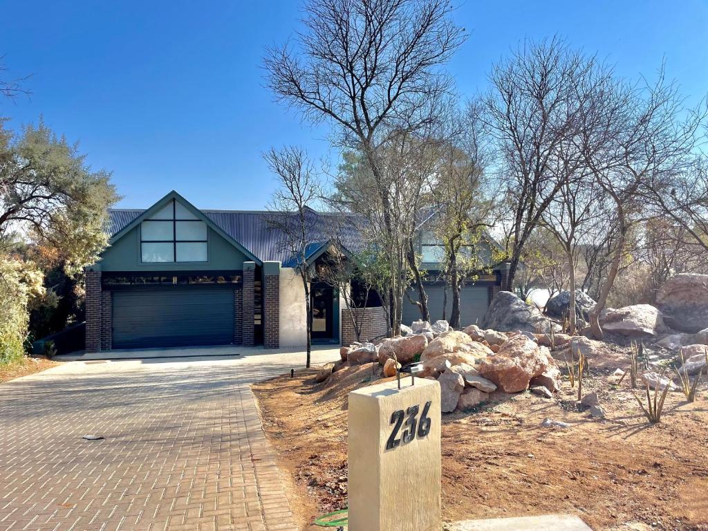 236 Vaal de Grace