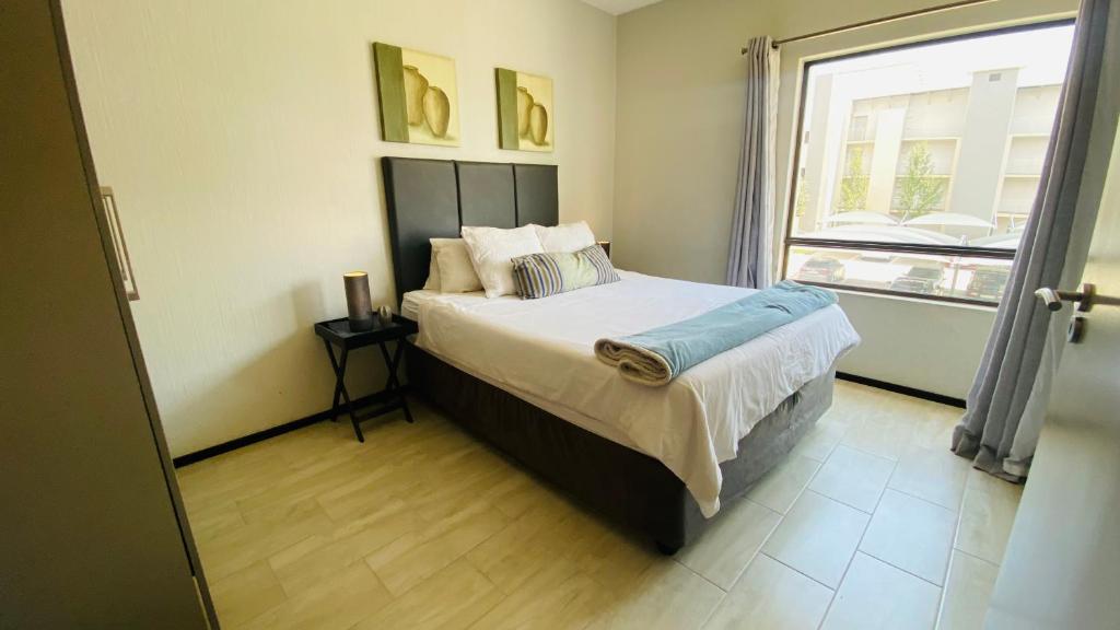 247@SoHo broAdacres:(Broadacres luxury apartment)