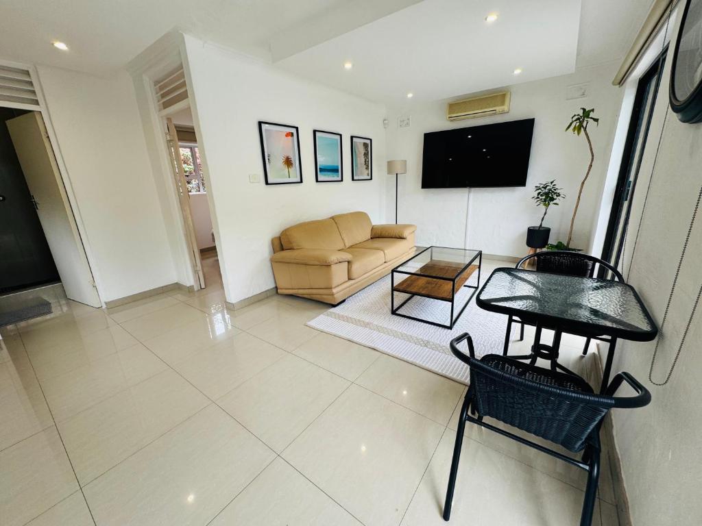 3 On Sandra Place Apartment