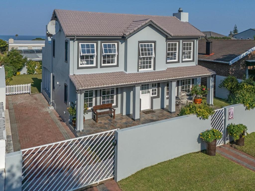Mountain View by Top Destinations Rentals