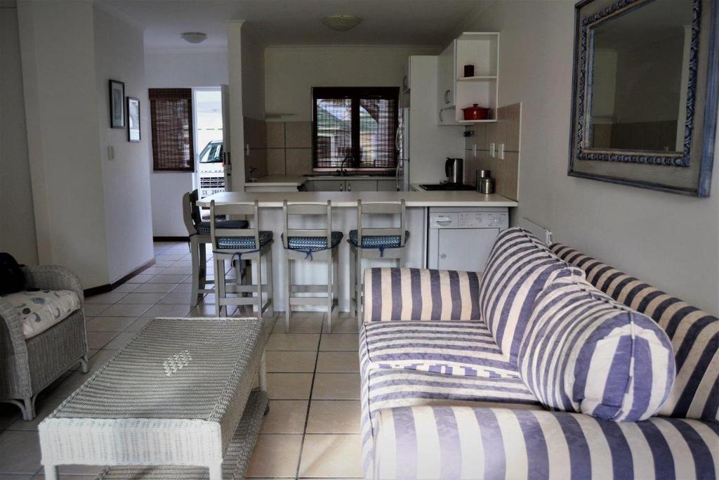 31 Riverclub Villas