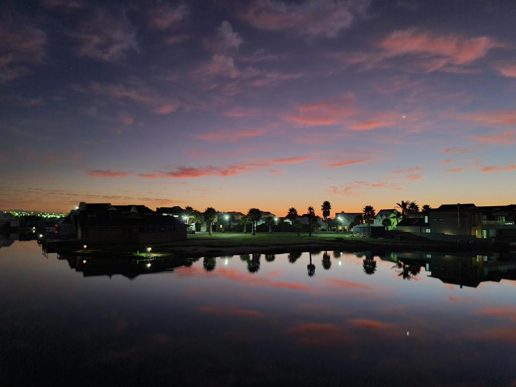 33 Kingston Place, Marina Martinique
