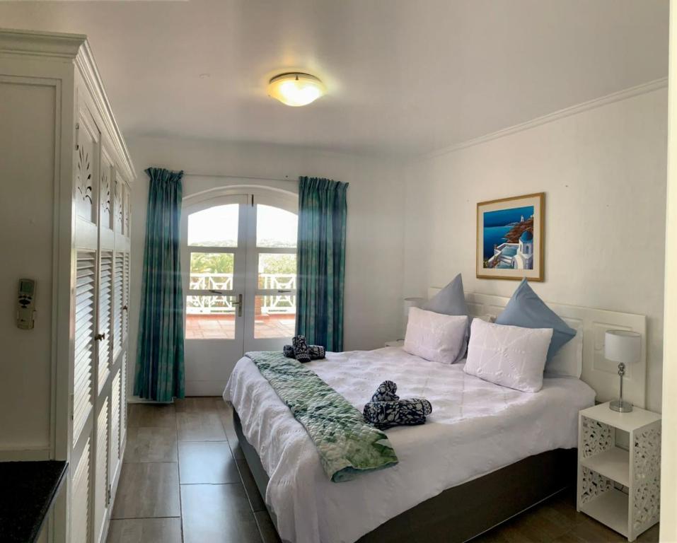 43 Montego Bay, Caribbean Estate