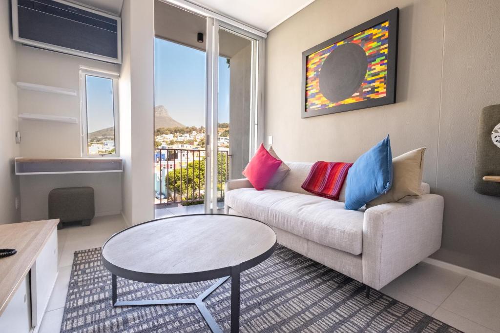 The Rose504: Studio Apartment in Heart of the City