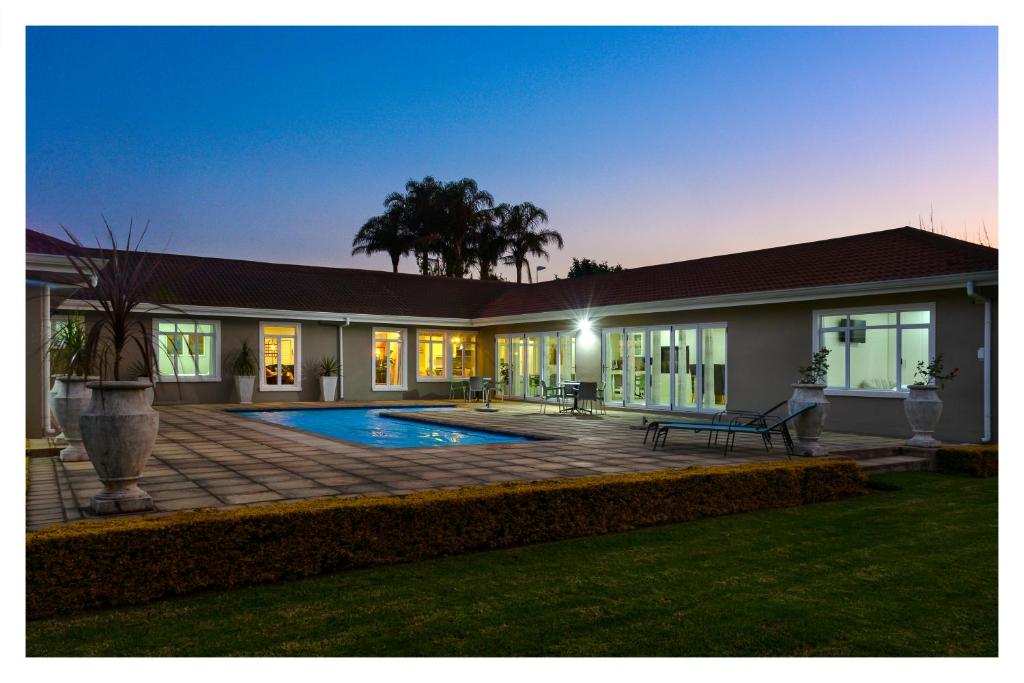 66 On Monzali 4 Star Luxury Guesthouse