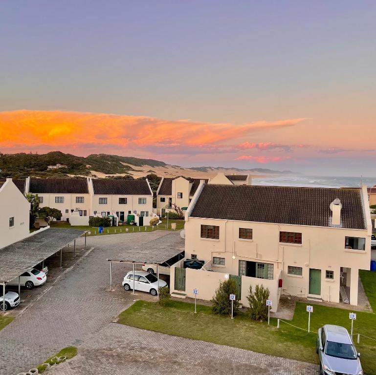 Lovely 2-Bedroom Unit Settler Sands Ocean View