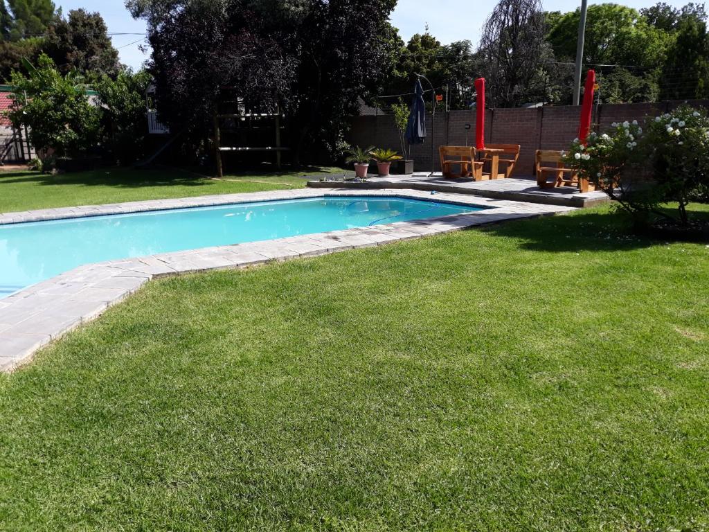 8 Ibis Lane Guest House