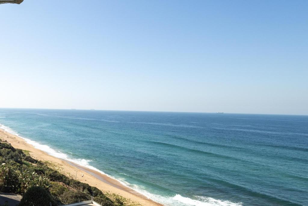 803 Bermudas - by Stay in Umhlanga