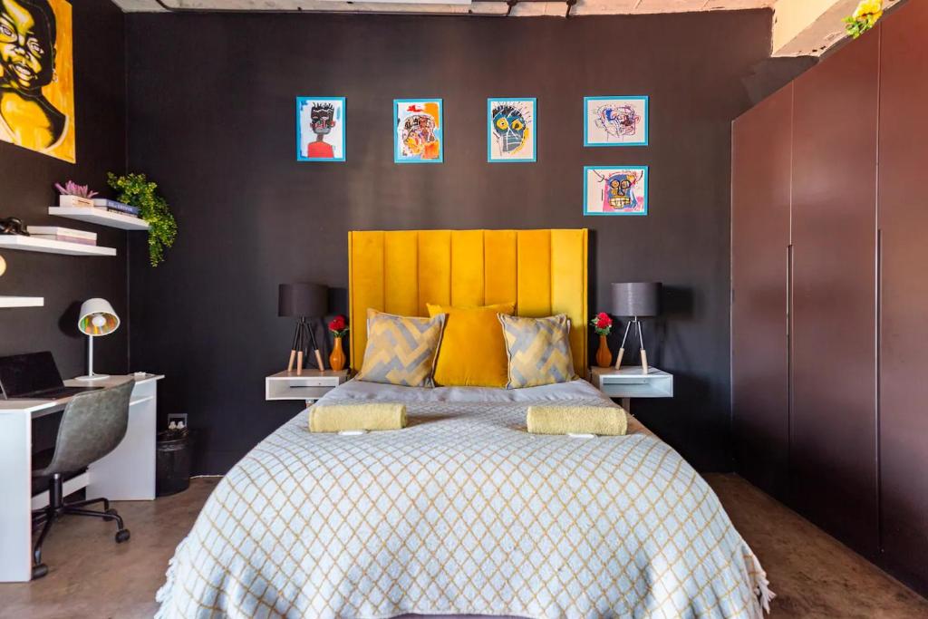 8th On Cityscapes - A Hallmark House Apartments