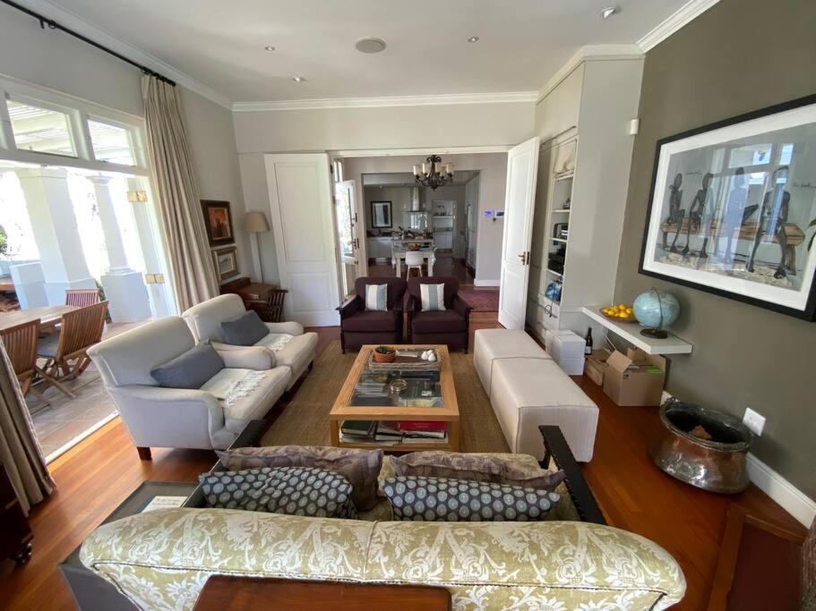 A sunny open-plan family home, Cape Town