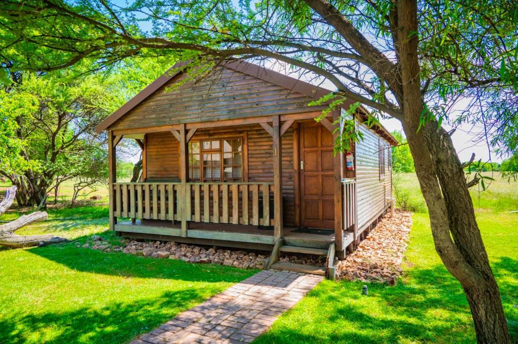 Accommodation Black Ginger