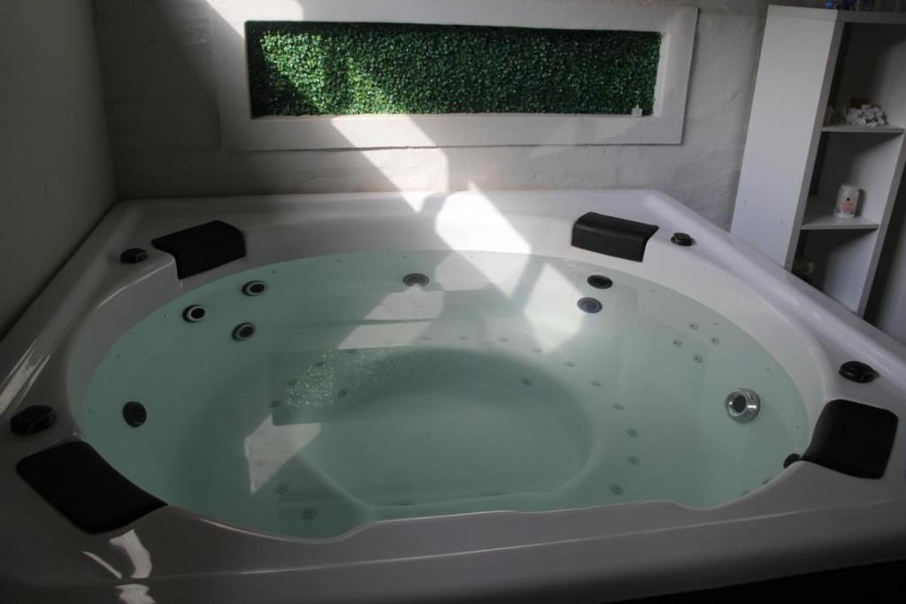 Aeon Spa x BNB