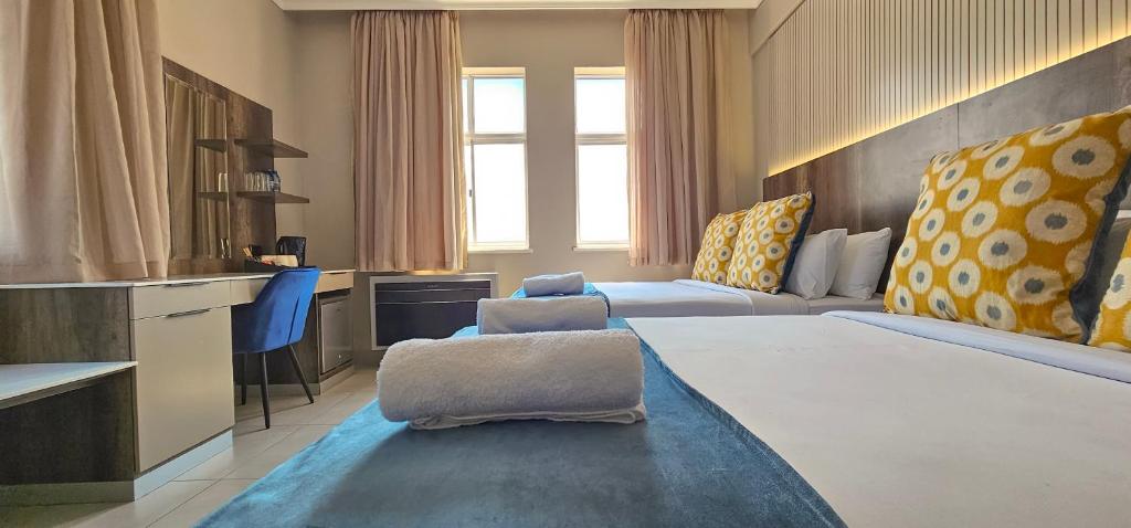 Albany Hotel