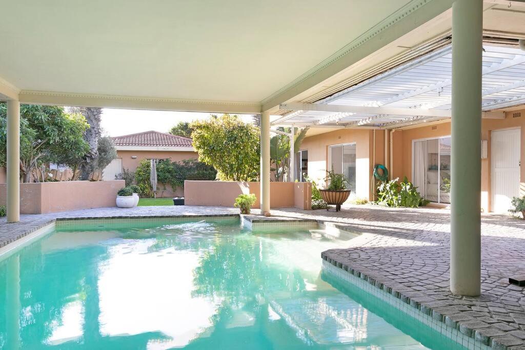 All Surfers Dream Villa - ocean is so close!