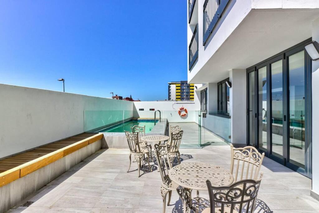 Arty Modern Design Studio with Balcony and Pool