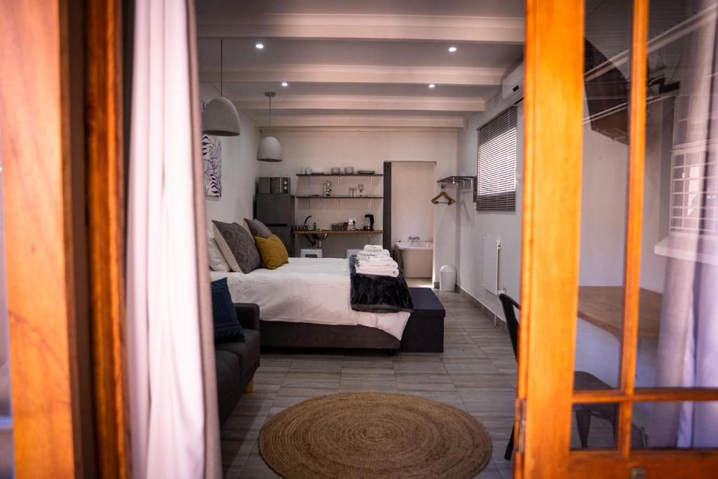 @Athens Guest Rooms
