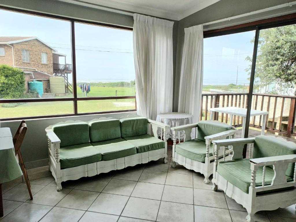Beach Rock Cottage