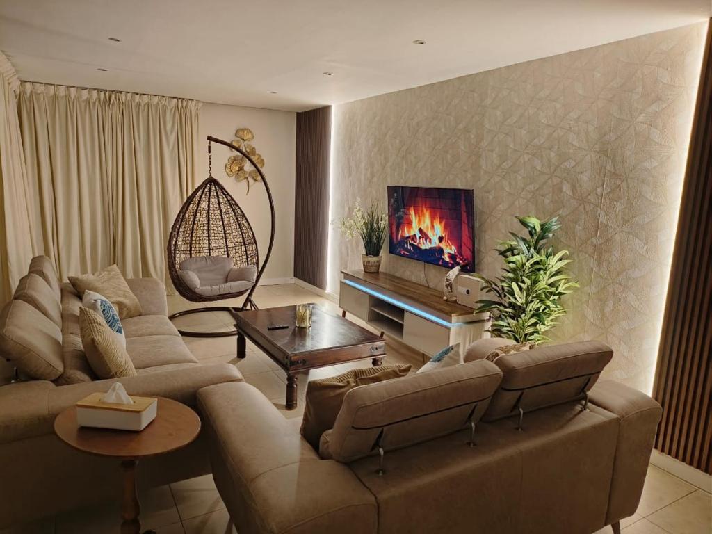 Beachfront apartment with Jacuzzi-Camps Bay