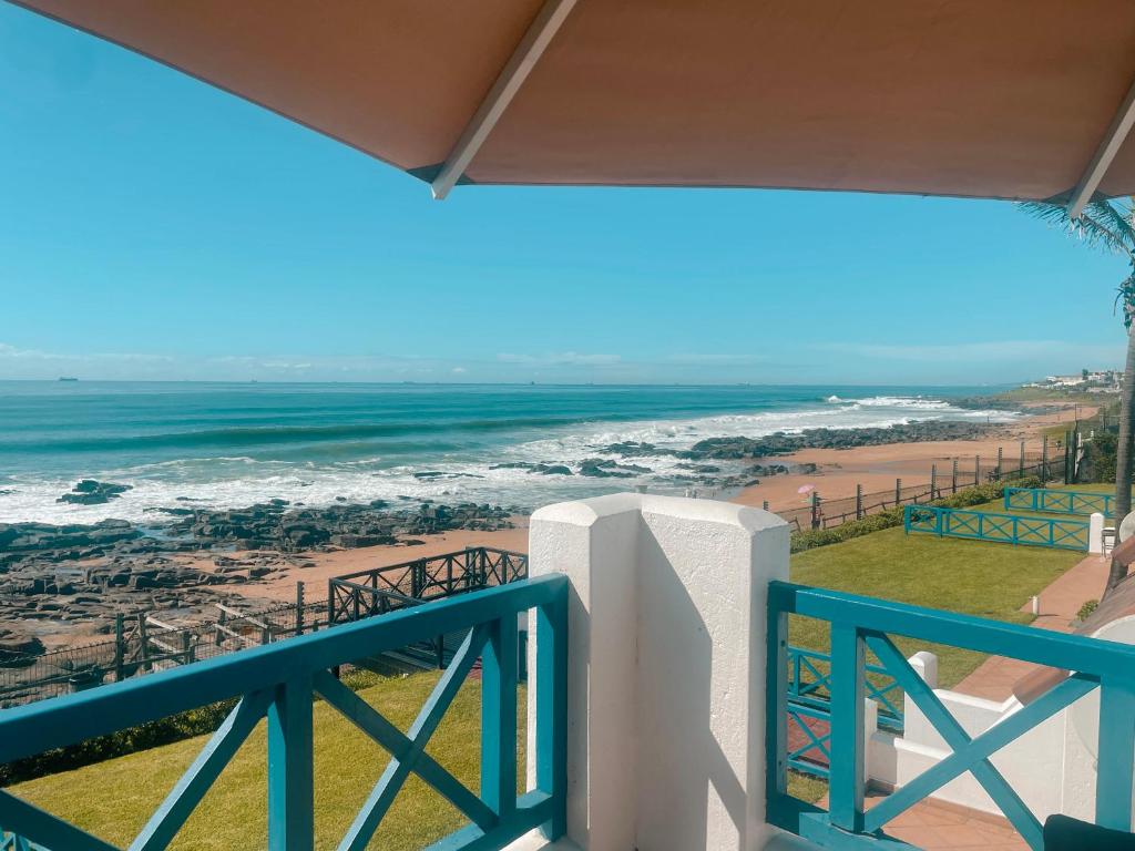 Le Paradis Beachfront Apartment