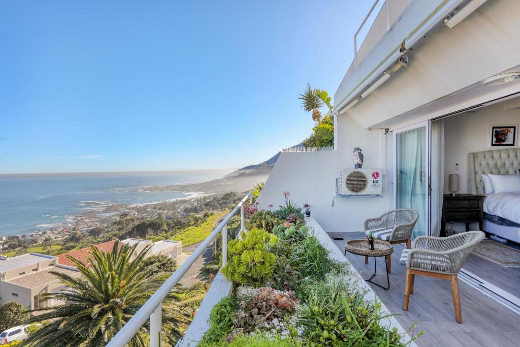 Bella Vista Camps Bay - Apt with Ocean Views
