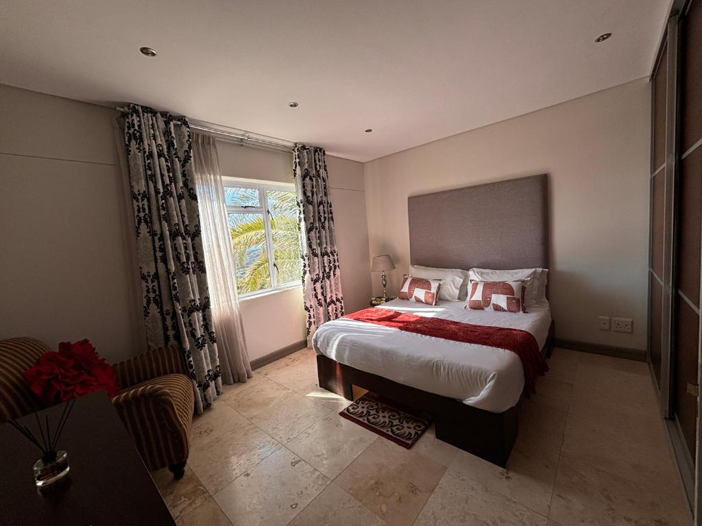 BGS Luxury Two Bedroom Accommodation -Camps Bay-Cape Town
