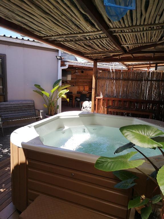 Bona Lodge