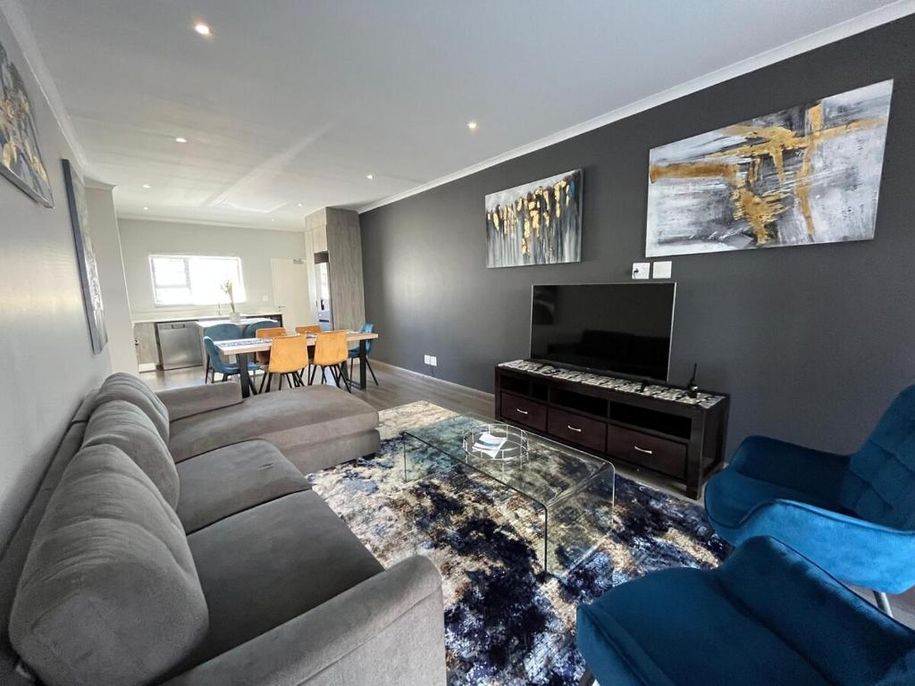 Braham Apartments - The Oasis 92