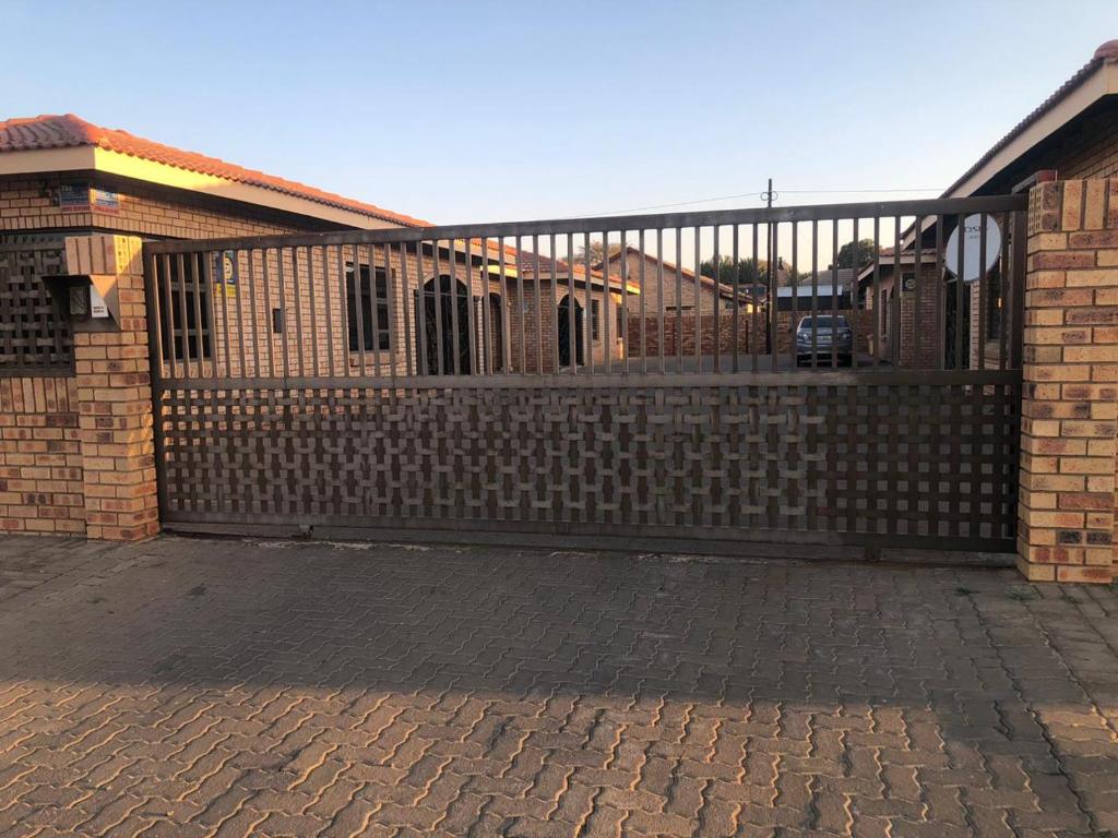 Cass Villa 25 Kimberley