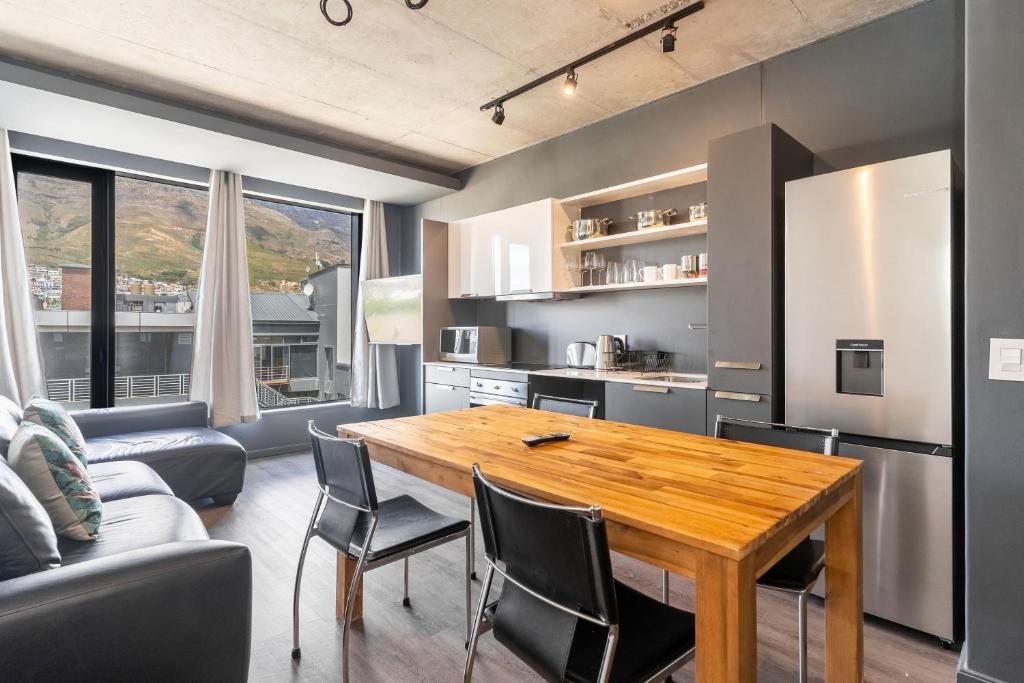 Wex624 - Spacious Modern Studio Apartment-Pool Bar Gym