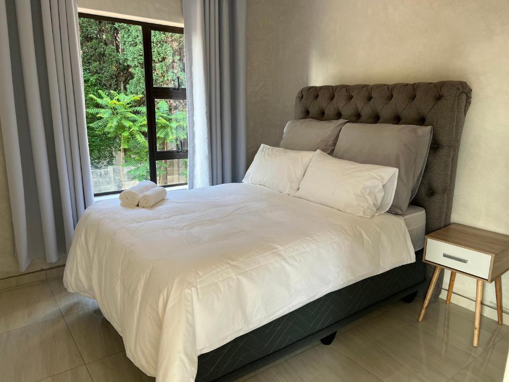 Cheerful 3-bedroom home with water and backup power around Sandton