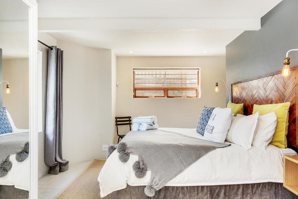 Cheviot Place Garden Apartment with Private Entrance