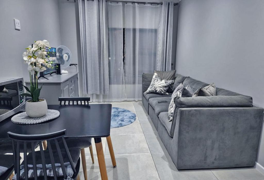 Clear Corner Suites