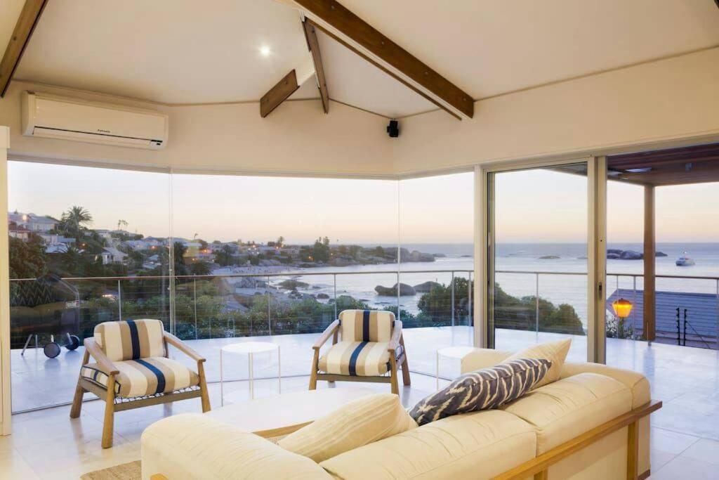Clifton 3rd Beach house - Breathtakingly Beautiful Views!