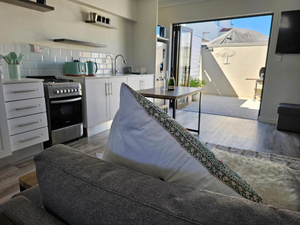 Corner Cottage