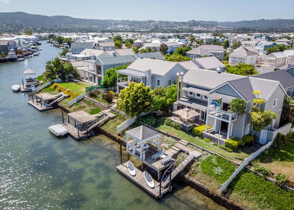 Canal Waterside Lifestyle on Thesen Islands