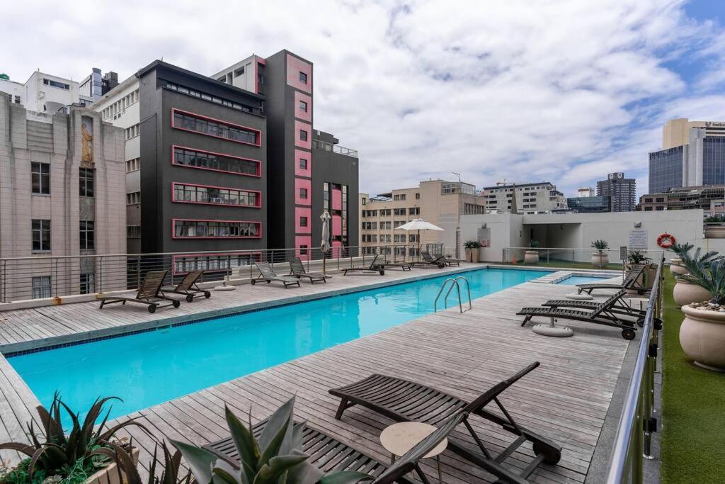 Cosy City Oasis at Mandela Rhodes with Pool W502