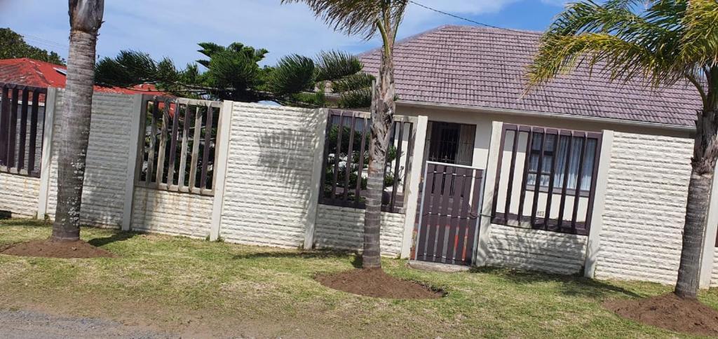 Cottage on 14th